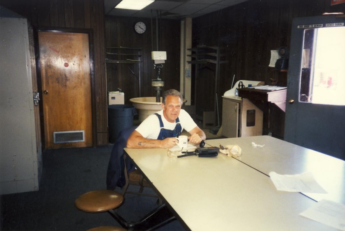 ./photos/employees 1996/RayJone1996.jpg